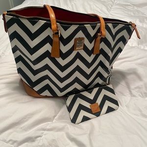 Dooney & Bourke tote bag